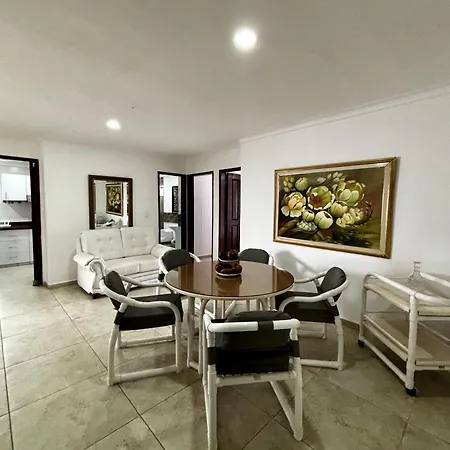 Apartamento En Bocagrande Frente Al Mar Cartagena